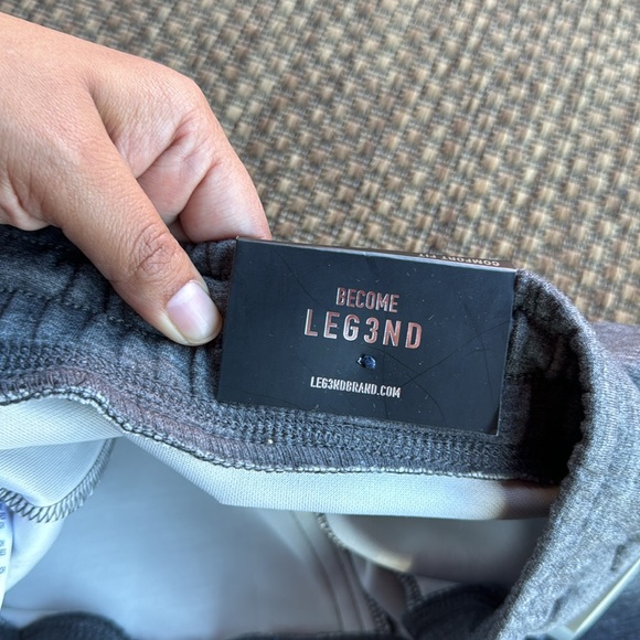 Legend Comfort Fit Shorts - Picture 4 of 6